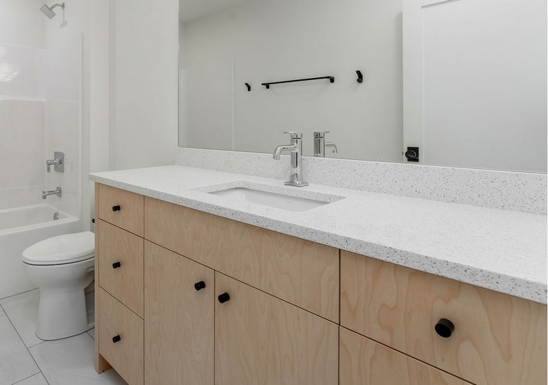 54851 - Vanity 2